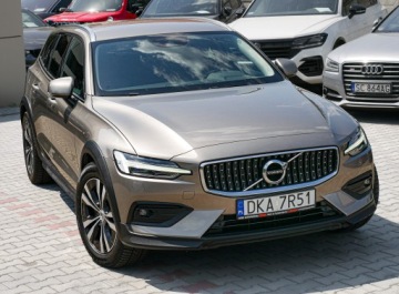 Volvo 2019 Volvo V60 CC AWD Pro Pamięć ACC skóra Komforty Blis Diody Keyles LKA Winter, zdjęcie 39
