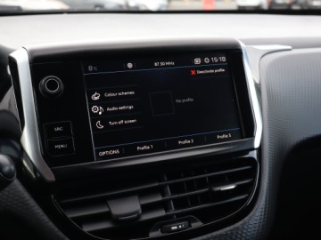 Peugeot 2008 I SUV Facelifting 1.2 PureTech 82KM 2018 Peugeot 2008 1.2 PureTech, Salon Polska, Navi, zdjęcie 11