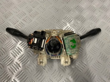 MINCE PŘEPÍNAČ KOMBINOVANÝ SVĚTEL PAJERO III