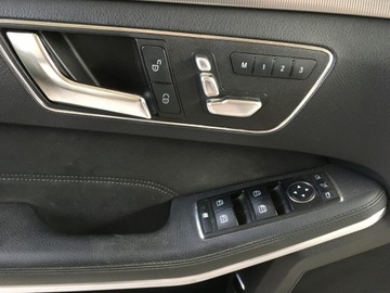 MERCEDES W212 LIFT COMBI КОМПЛЕКТ ВНУТРЕННИХ БОКОВЫХ СИДЕНИЙ