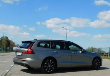 Volvo V60 II  Kombi 2.0 D3 150KM 2019 Volvo V60 z Gwarancja Kamera Model 2020r 2.0 Diesel 150KM, zdjęcie 35