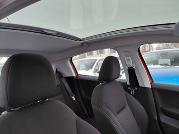 Peugeot 208 I Hatchback 5d Facelifting 1.2 PureTech 82KM 2017 Peugeot 208 Allure Navi Kamera Panorama Podgrzewane fotele Elektryka PDC A, zdjęcie 17