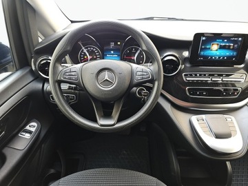 Mercedes Klasa V W447 Długi Facelifting 2.0 220d 163KM 2021 Mercedes-Benz V 220 d 9G-Tronic/163KM, zdjęcie 13