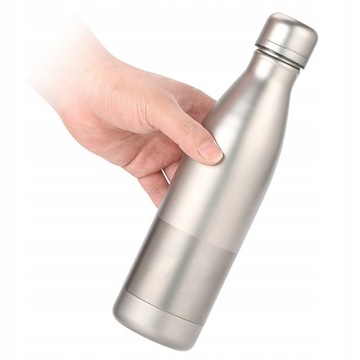 KEMPINGOWA BUTELKĄ NA WODĘ TYTANOWY 680ML