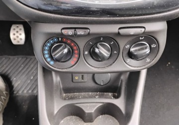 Opel Corsa E Hatchback 3d 1.2 Twinport 70KM 2015 Opel Corsa 2015r, 1.2 Benzyna. Uszkodzony. Poobijany. Jezdzi. 1.2 Benzyna, zdjęcie 15