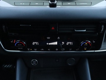 Nissan Qashqai III Crossover 1.3 DIG-T MHEV 158KM 2023 Nissan Qashqai 1.3 DIG-T MHEV, Salon Polska, zdjęcie 15