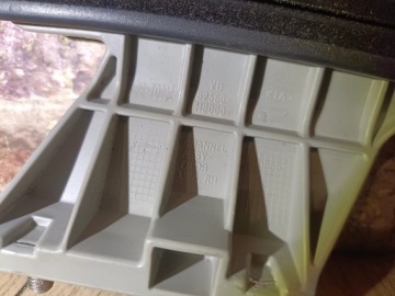 НАПРАВЛЯЮЩАЯ ВЕТРОВОГО СТЕКЛА ПРАВАЯ ПЕРЕДНЯЯ KIA STONIC 2017- ГОД