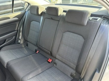 Volkswagen Passat B8 Limousine Facelifting 2.0 TDI SCR 150KM 2021 Volkswagen Passat 2.0 TDI 150KM 2021 ACC,zadbany, zdjęcie 15
