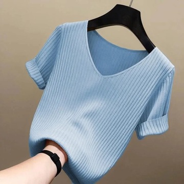 2023 New Summer V-neck Knitted Sweater Women's Sho