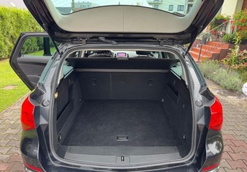 Opel Astra J Sports Tourer Facelifting 1.4 Turbo ECOTEC 140KM 2013 Opel Astra 1,4 TURBO 140KM Climatronic Xenon LED Navi Bezwypadkowy Serwis, zdjęcie 22