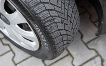 Citroen C4 II Hatchback 5d 1.6 HDi 92KM 2013 Citroen C4 1.6eHDI 92KM Climatron 2xOpony po Serwisie Gwarancjia 1.6, zdjęcie 26