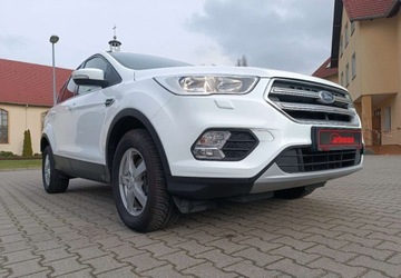 Ford Kuga II SUV Facelifting 1.5 EcoBoost 120KM 2017 Ford Kuga Przebieg 51.000 km - silnik 1,5 - 120 KM 1.5 Benzyna 120KM, zdjęcie 5