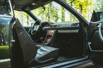 Mercedes W124 Coupe 3.0 24V 220KM 1990 MERCEDES-BENZ 300 CE W124 | 1990 | 132 000 km, zdjęcie 8