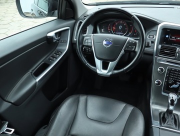 Volvo XC60 I SUV Facelifting 2.0 D3 DRIVE-E 150KM 2016 Volvo XC60 D3, Automat, Skóra, Navi, Klima, zdjęcie 6
