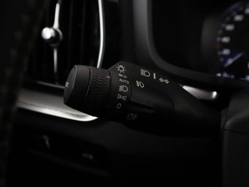 Volvo S60 II Sedan Facelifting 2.0 T4 DRIVE-E 190KM 2019 Volvo S60 R-Design automat T4 skóra navi kamera, zdjęcie 31