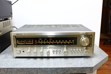 Топовый ресивер Onkyo TX-2500, красивая винтажная японская стереосистема