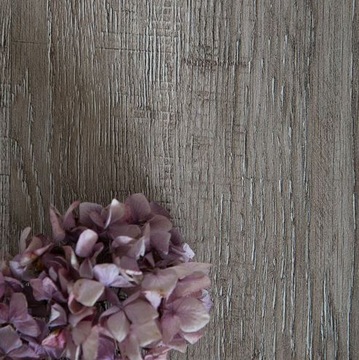 САМОКЛЕЯЩАЯСЯ НАПОЛЬНАЯ ПЛИТКА ДУБ РУСТИК ПВХ