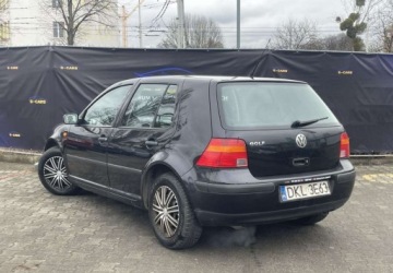 Volkswagen Golf IV Hatchback 1.4 16V 75KM 1999 Volkswagen Golf Volkswagen Golf 1.4b DLUGI PRZEGLAD SWIEZY ROZRZAD Zam, zdjęcie 2