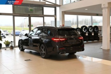 Mercedes Klasa C W206 2023 Mercedes-Benz Klasa C FV23Kierownica SupersportowaPodswietlane listwy prog, zdjęcie 18