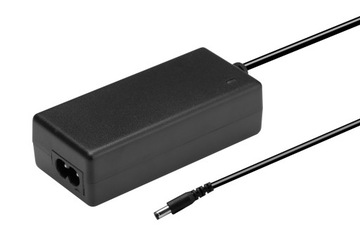 Светодиодная лампа Yongnuo YN300 III 5600 К + блок питания Newell