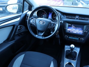 Toyota Avensis III Sedan Facelifting 2015 2.0 D-4D 143KM 2017 Toyota Avensis 2.0 D-4D, Salon Polska, Klima, zdjęcie 6