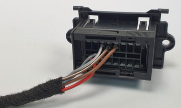 HNÍZDO DIAGNOSTIKA OBD MERCEDES W204