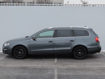 Volkswagen Passat B6 Variant 3.2 V6 FSI 250KM 2009 VW Passat 3.2 FSI, 4X4, DSG, Xenon, Klima, zdjęcie 2