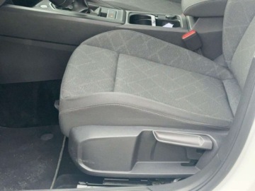 Volkswagen Golf VIII Hatchback 1.5 TSI EVO 130KM 2022 Volkswagen Golf Life 1.5 TSI 130KM, Serwis ASO, Gwarancja, FV23 1.5 129KM, zdjęcie 24