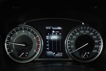 Suzuki Vitara III SUV Facelifting 1.0 BoosterJet 111KM 2018 Suzuki Vitara 1.0 BoosterJet, Salon Polska, zdjęcie 7