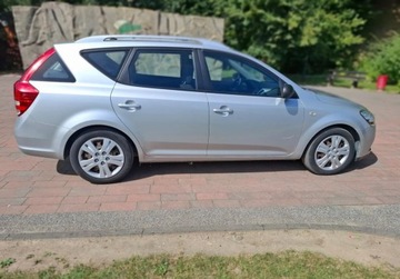 Kia Ceed I SW Facelifting 1.6 CRDi WGT 90KM 2010 Kia Ceed Super stan 1.6 Diesel 90KM, zdjęcie 5