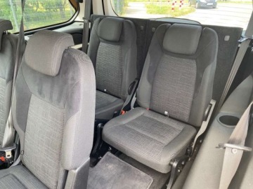 Ford Galaxy III Van Facelifting 2.0 Duratorq TDCi DPF 140KM 2012 Ford Galaxy AUTOMAT POWER SHIFT NAWIGACJA PARKTRONIC GRZANA SZYBA FOTELE 7, zdjęcie 6