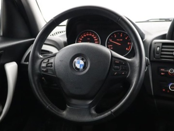 BMW Seria 1 F20-F21 Hatchback 5d 116d EfficientDynamics 116KM 2012 BMW 1 116d, Klima, Klimatronic, Tempomat, zdjęcie 17