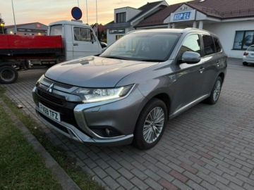 Mitsubishi 2019 Mitsubishi Outlander Hybryda - 2019r - 4x4