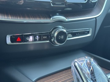 Volvo XC60 II 2023 Volvo XC 60 B5 AWD | Ultimate Dark | Mild Hybrid |, zdjęcie 17