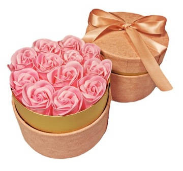 FLOWERBOX MYDEŁKA W KSZTAŁCIE RÓŻ, PREZENT NA WALENTYNKI DLA KOBIETY