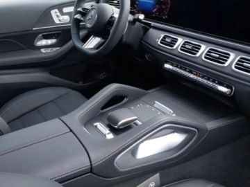 Mercedes GLS X167 SUV Facelifting 3.0 450d 367KM 2025 MERCEDES-BENZ GLS 450 d 4-MATIC AMG Line 3.0 (367KM) 2025, zdjęcie 9