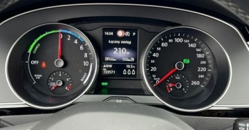 Volkswagen Passat B8 2020 Volkswagen Passat DSG PlugIn LED Webasto Bezwypadkowy Piekny kolor Faktu, zdjęcie 9