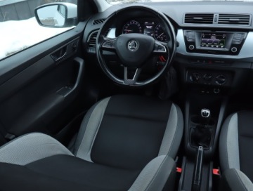 Skoda Fabia III Kombi 1.4 TDI 105KM 2016 Skoda Fabia 1.4 TDI, Salon Polska, Serwis ASO, zdjęcie 6