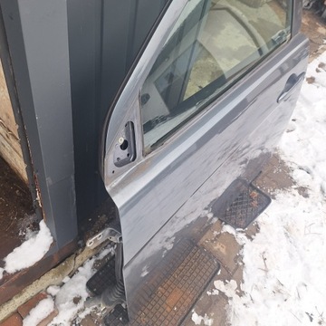 DVEŘE LEVÉ PŘEDNÍ MITSUBISHI LANCER VIII X A39