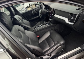 Volvo V60 II  2021 Volvo V60 2,0 B4 197ps FullLed Skora El.klapa Grz.Kierownica Kamera Gwaran, zdjęcie 20