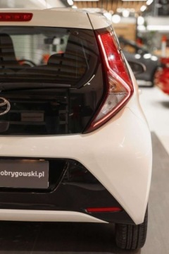 Toyota Aygo II Hatchback 3d Facelifting 1.0 VVT-i 72KM 2020 Toyota Aygo 1.0 VVT-i X-play Benzyna 72KM, zdjęcie 22