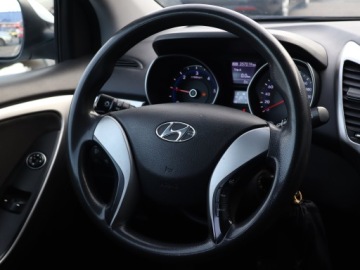 Hyundai i30 II Wagon Facelifting 1.6 CRDi 110KM 2016 Hyundai i30 1.6 CRDi, Automat, Klima, zdjęcie 16