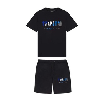 Modne dresy, koszulki sportowe, bluzy, spodenki