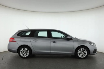 Peugeot 308 II SW Facelifting 1.5 BlueHDI 130KM 2019 Peugeot 308 1.5 BlueHDi, Salon Polska, Serwis ASO, zdjęcie 5