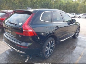 Volvo XC60 II 2023 Volvo XC 60 B5 PLUS BRIGHT THEME, 2023 2.0 Benzyna 247KM, zdjęcie 4