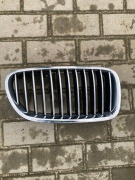 BMW 5 F10 F11 LEDVINA MŘÍŽKA MASKA PRAVÁ 7203650