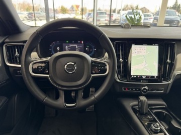 Volvo V90 II Plug-In Facelifting 2.0 T8 Plug-In Hybrid 391KM 2021 Volvo V90 T8 AWD Plug-In Hybrid R-Design HUD ACC Bowers Wilkins 2.0, zdjęcie 14