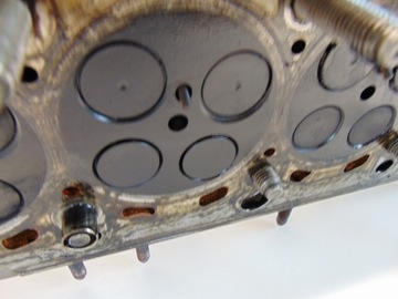 HLAVA 1.6 TDI CAY 03L103373A VW TĚSNÁ OVĚŘENÁ