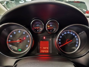 Opel Astra J Hatchback 5d 1.4 Twinport ECOTEC 100KM 2011 Opel Astra 1.4 Benzyna 2011 Essentia ecoFLEX, zdjęcie 10