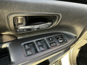 Mitsubishi Outlander III SUV Facelifting 2017 2.0 150KM 2018 Mitsubishi Outlander 7-osób! 1-rej.2019 Łopatki, zdjęcie 25